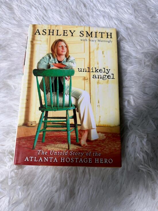 Other - Unlikely Angel Ashley Smith The Atlanta Hostage Hero Hardcover Zondervan Book